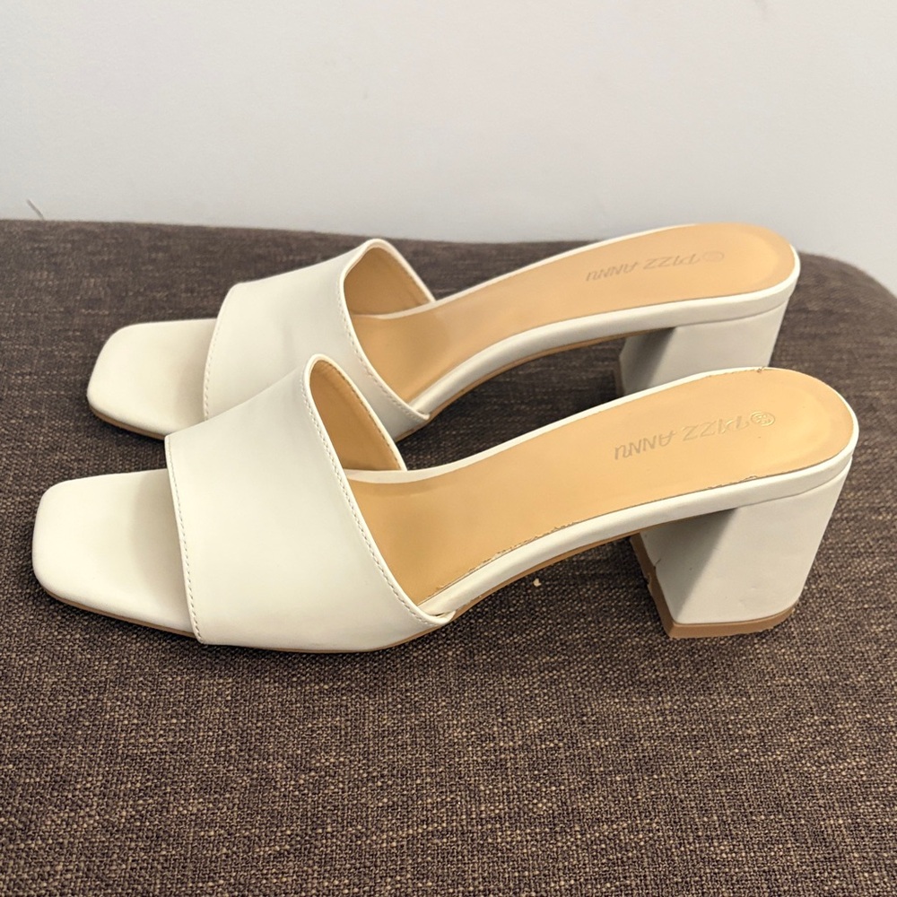 Chic White Block Heel Sandals